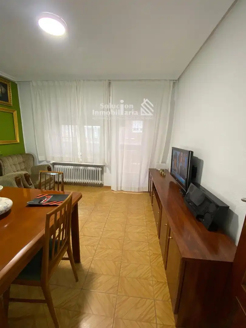 Sala d'estar de Pis de lloguer en Salamanca amb Calefacció, Terrassa i Moblat