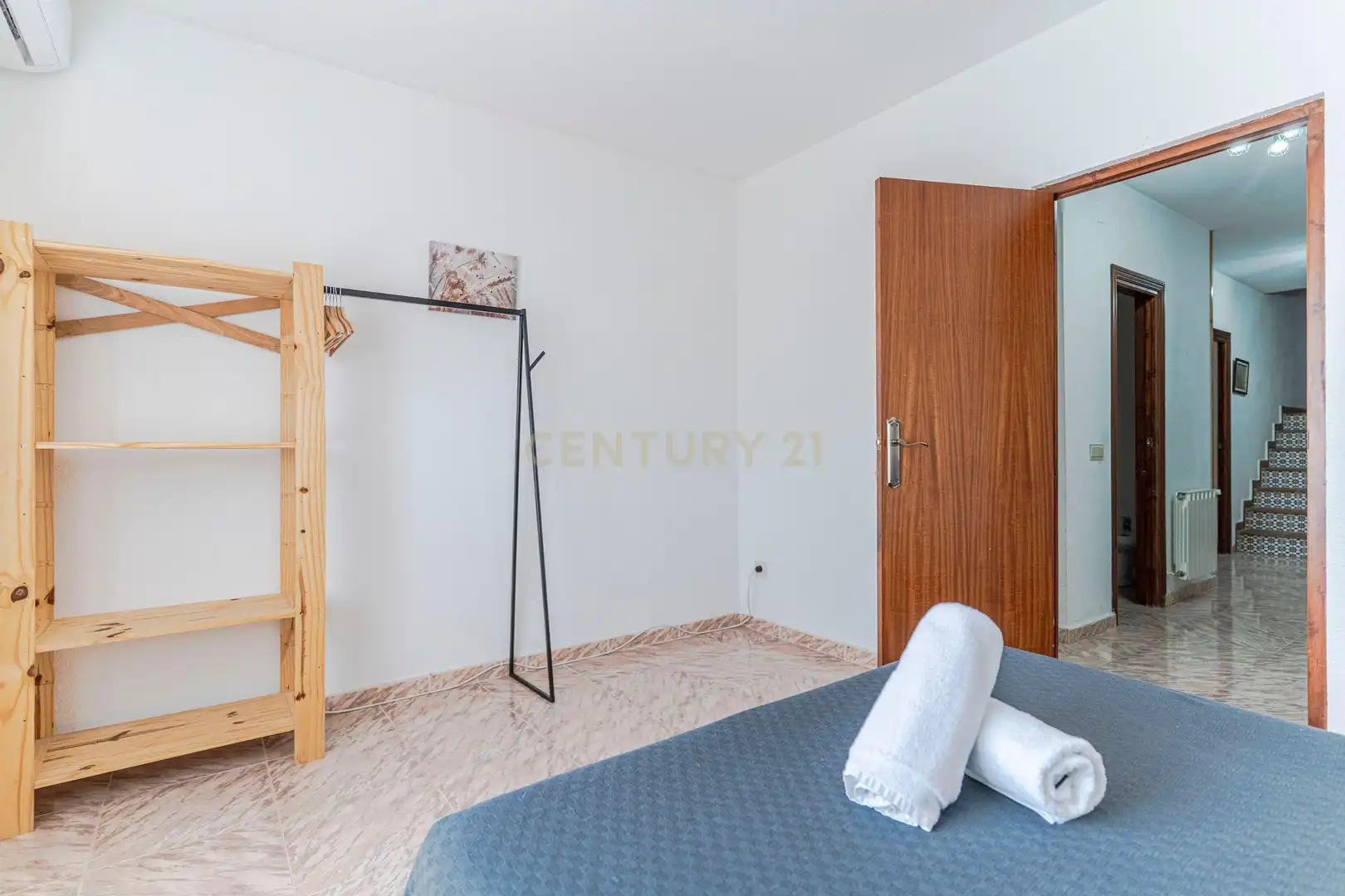 Habitación de Edificio en venta en Gójar