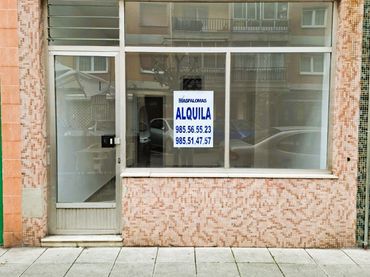 Local comercial de lloguer a Calle Primero de Mayo 6