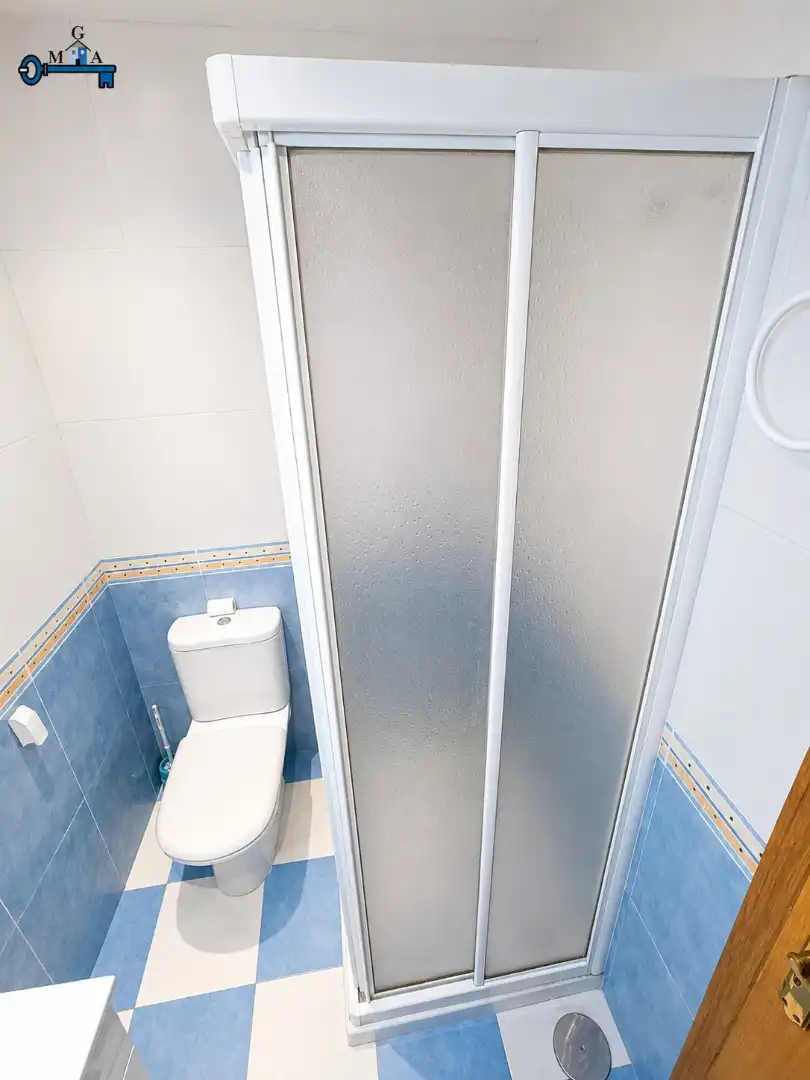 Bathroom of Apartments for rent in Fuenlabrada  with Air Conditioner, Heating and Furnished