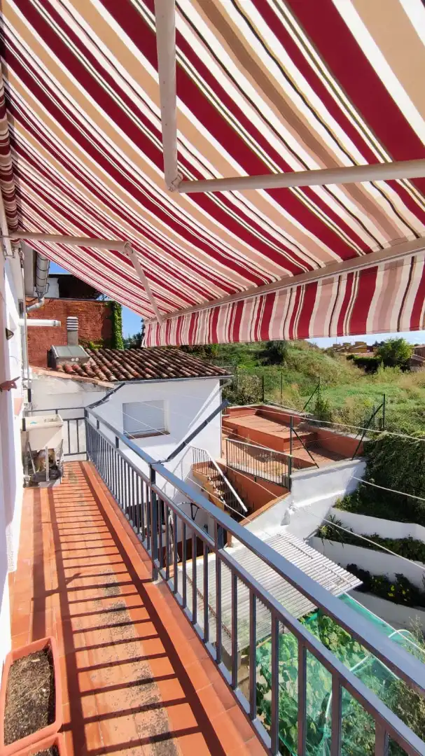 Terrasse von Wohnung zum Verkauf in Torelló mit Heizung, Abstellraum und Balkon
