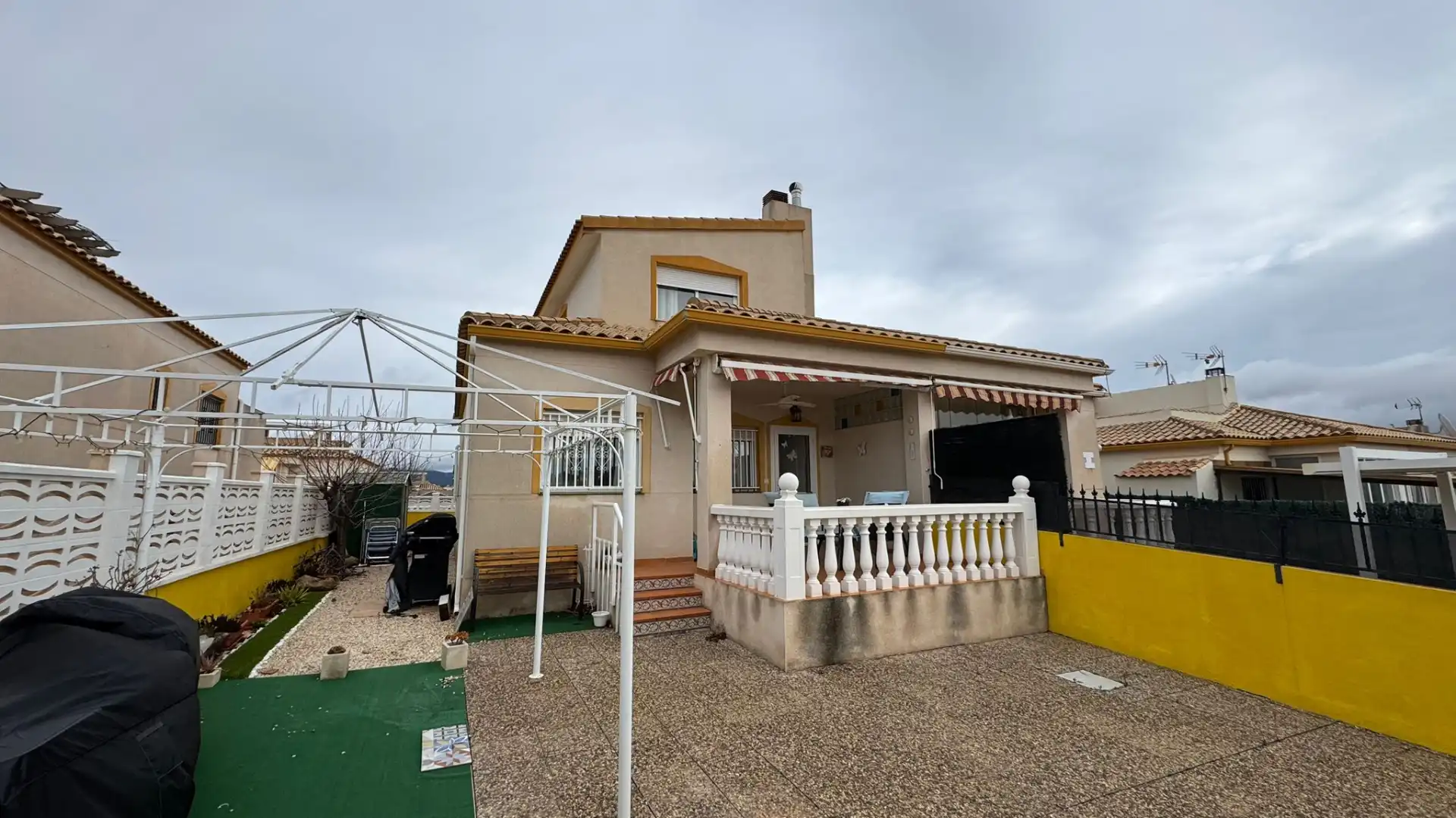 Exterior view of Houses for sale in Castalla  with Private garden, Terrace and Oven