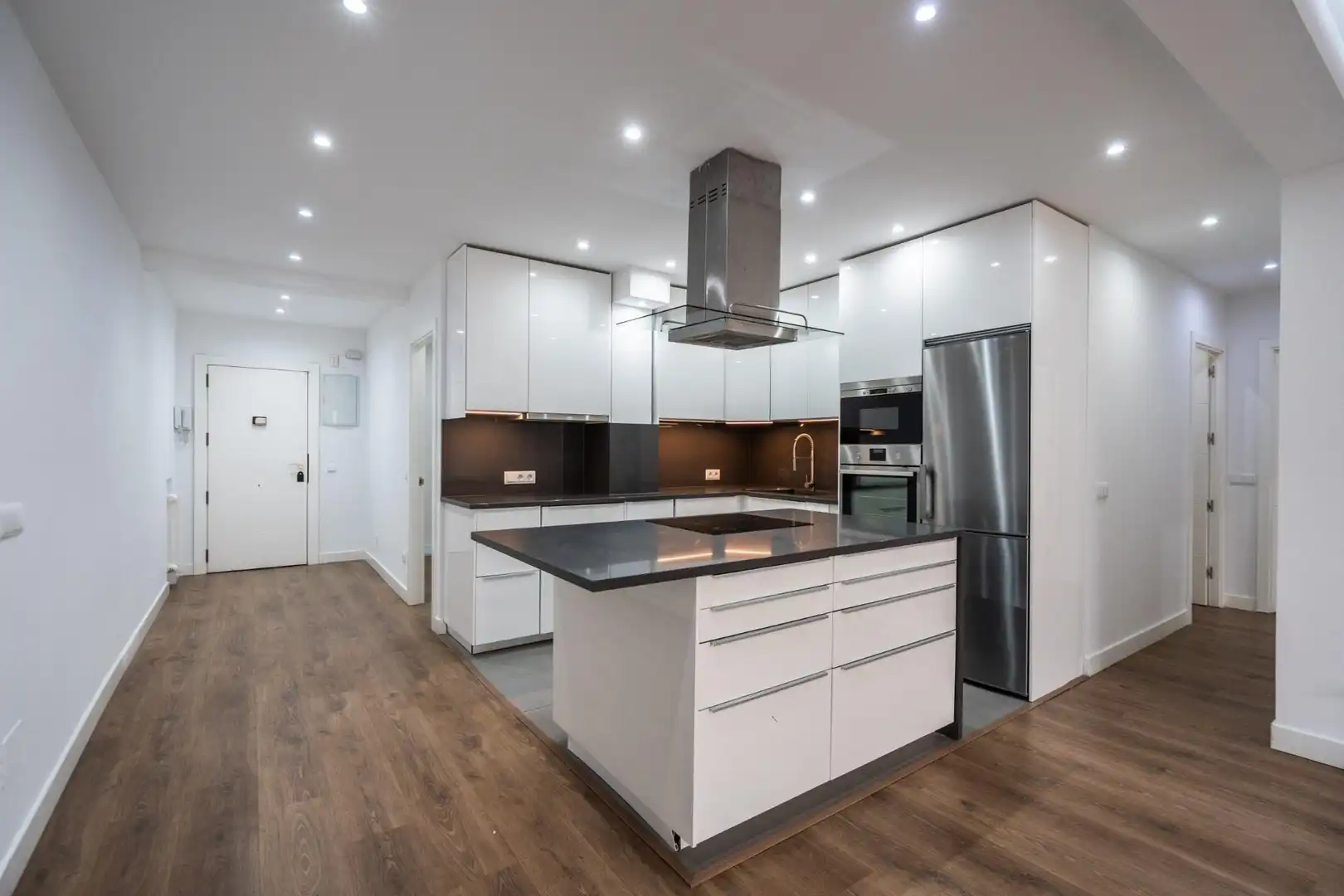 Küche von Wohnung zur Miete in Madrid mit Klimaanlage, Heizung und Terrasse