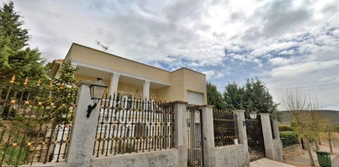 Vista exterior de Casa o xalet en venda en Aranzueque amb Aire condicionat, Calefacció i Jardí privat