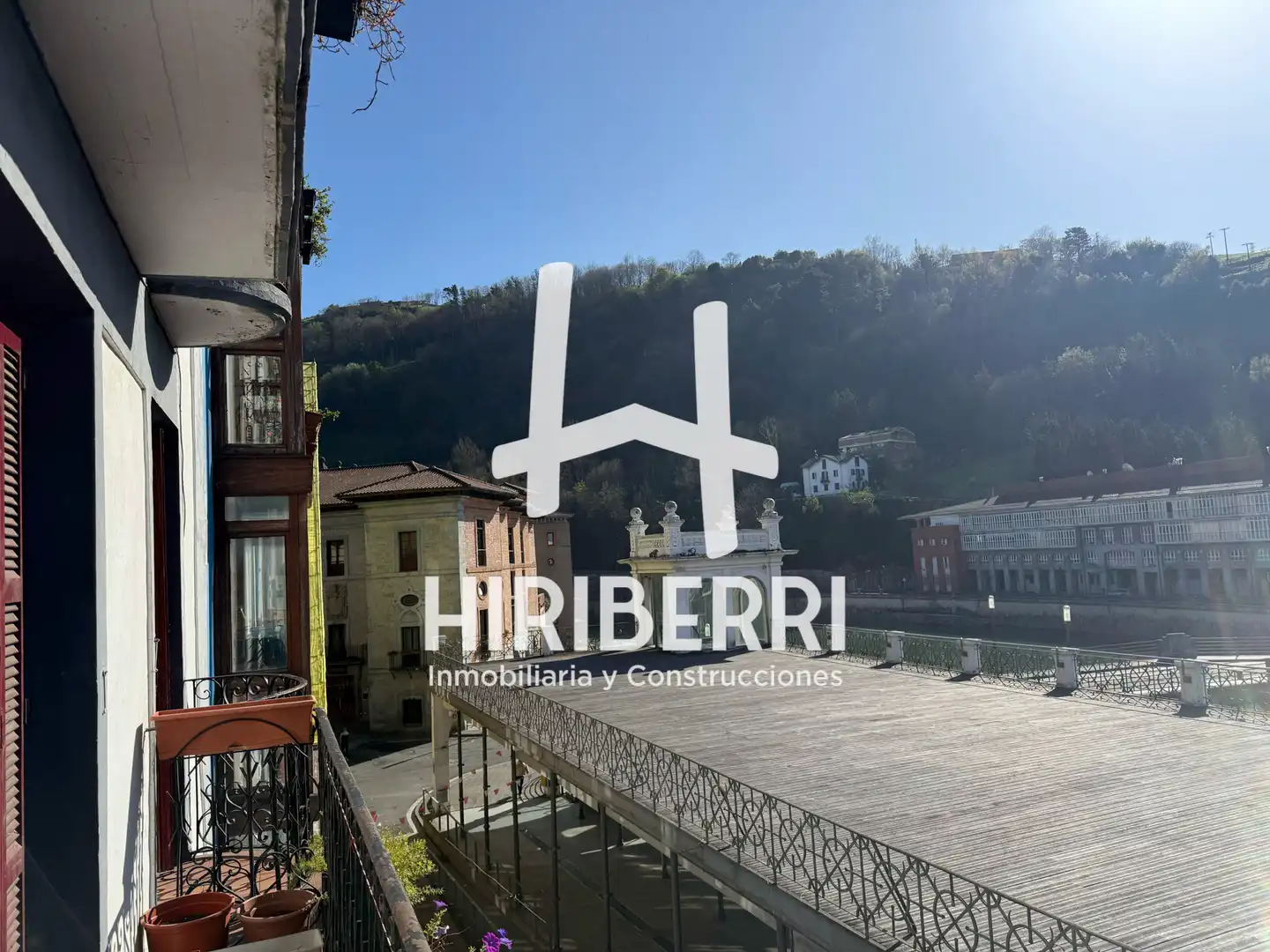 Vista exterior de Piso en venta en Tolosa con Amueblado y Balcón