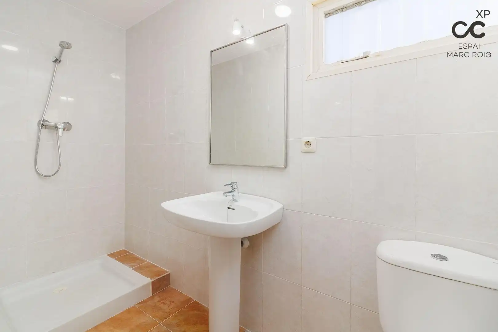 Baño de Finca rústica en venta en Vilabertran con Jardín privado, Terraza y Trastero