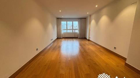 Foto 2 de Pis de lloguer a Gardoki Kardenalaren Kalea, Ensanche - Moyua - Diputación, Bizkaia