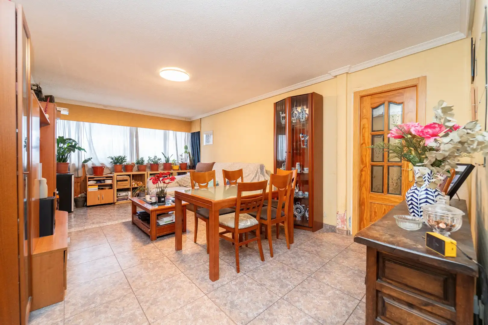 Menjador de Pis en venda en Sevilla la Nueva amb Calefacció, Terrassa i Moblat
