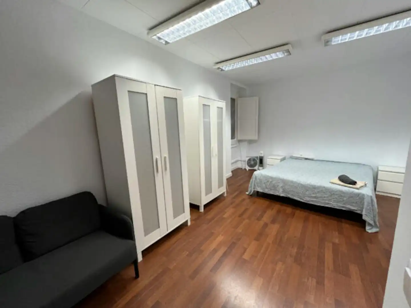 Habitación de Piso para compartir en  Barcelona Capital con Calefacción, Amueblado y Lavadora