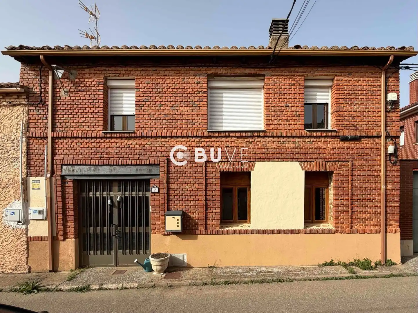 Vista exterior de Casa o xalet en venda en Valdefresno amb Calefacció i Terrassa