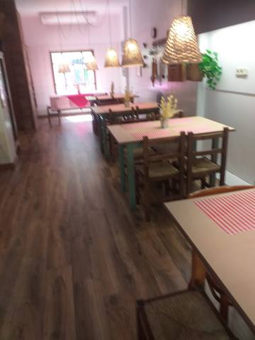 Local comercial en Alquiler en La Roqueta