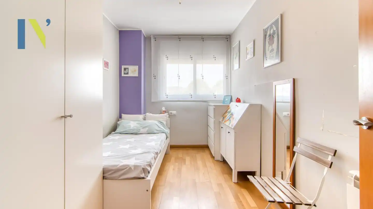 Dormitori de Casa o xalet en venda en Bescanó amb Aire condicionat i Terrassa