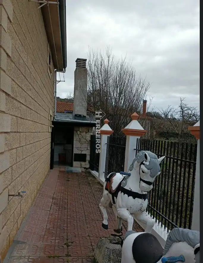 Vista exterior de Casa o xalet en venda en Lanciego / Lantziego amb Calefacció, Terrassa i Traster