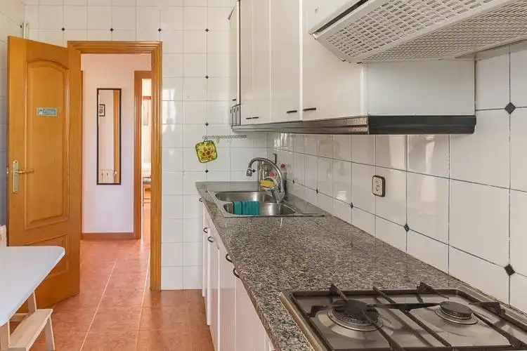 Cuina de Pis de lloguer en Vilanova i la Geltrú amb Calefacció, Terrassa i Balcó
