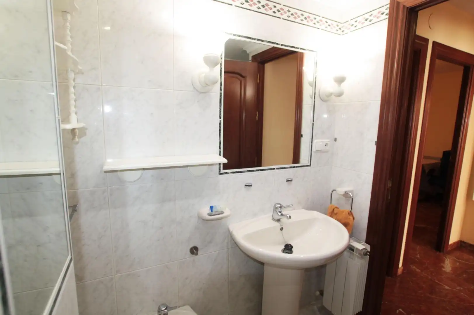 Bany de Pis de lloguer en Granada amb Calefacció