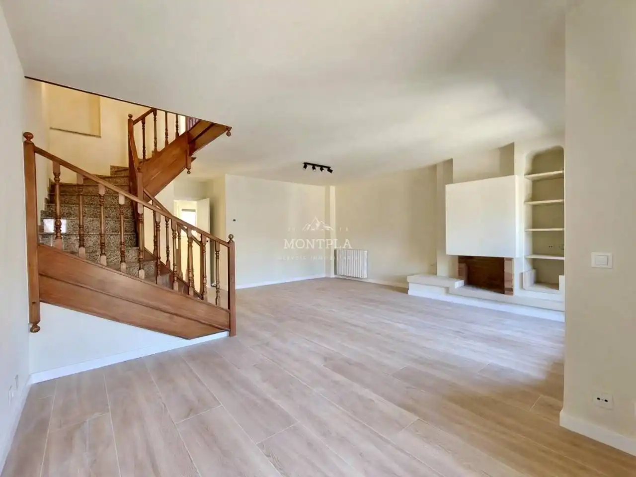 Casa aparellada de lloguer a Les Escaldes, imagen 2