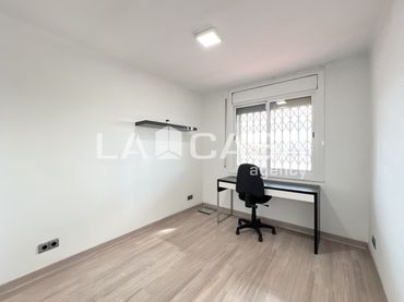 Penthouse for sale in Artigues - Llefià
