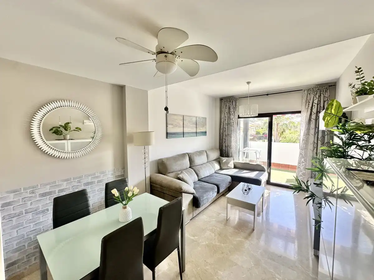 Wohnzimmer von Wohnungen zum Verkauf in Mijas mit Klimaanlage, Heizung und Terrasse