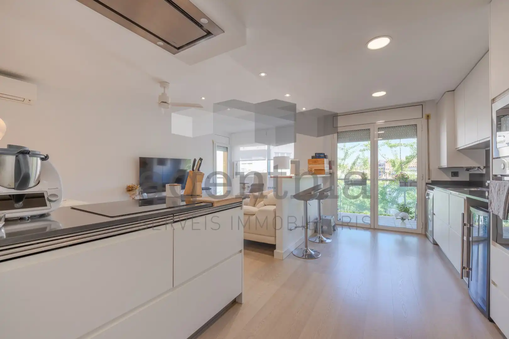 Kitchen of Flat for sale in Girona  with Air Conditioner, Heating and Balcony