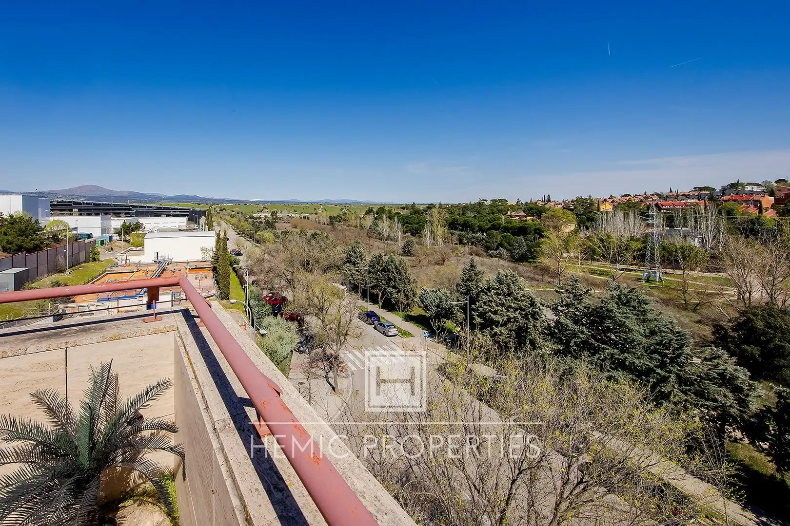 Außenansicht von Dachboden zum Verkauf in Tres Cantos mit Klimaanlage, Privatgarten und Terrasse