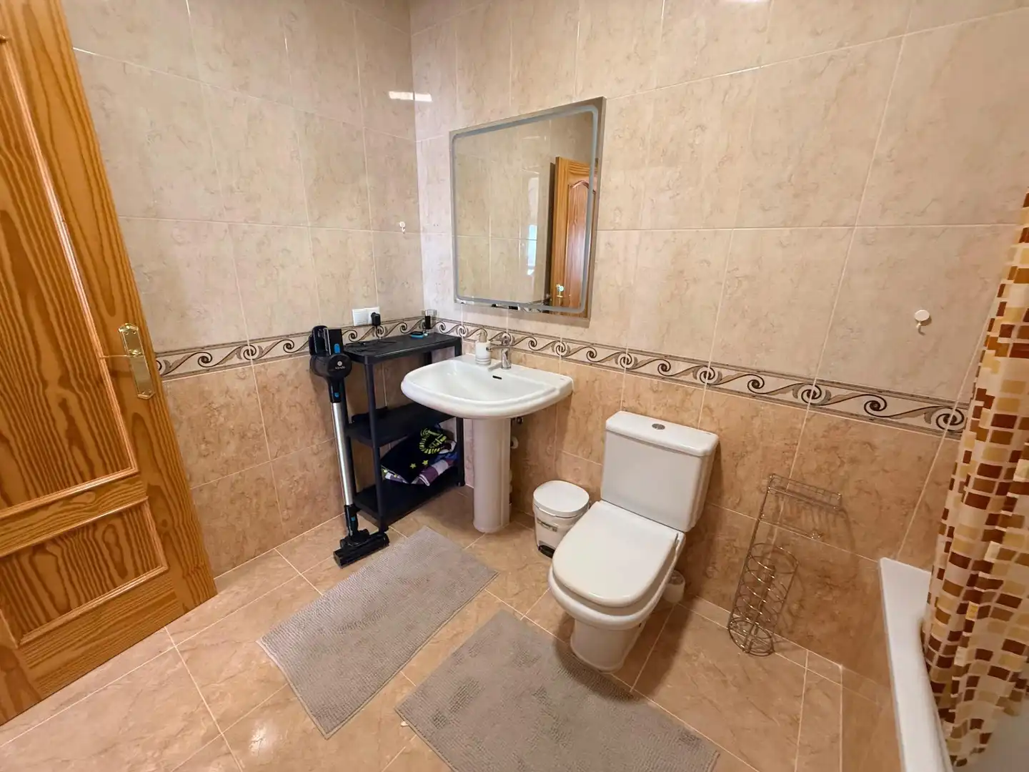 Baño de Piso en venta en Roquetas de Mar con Amueblado