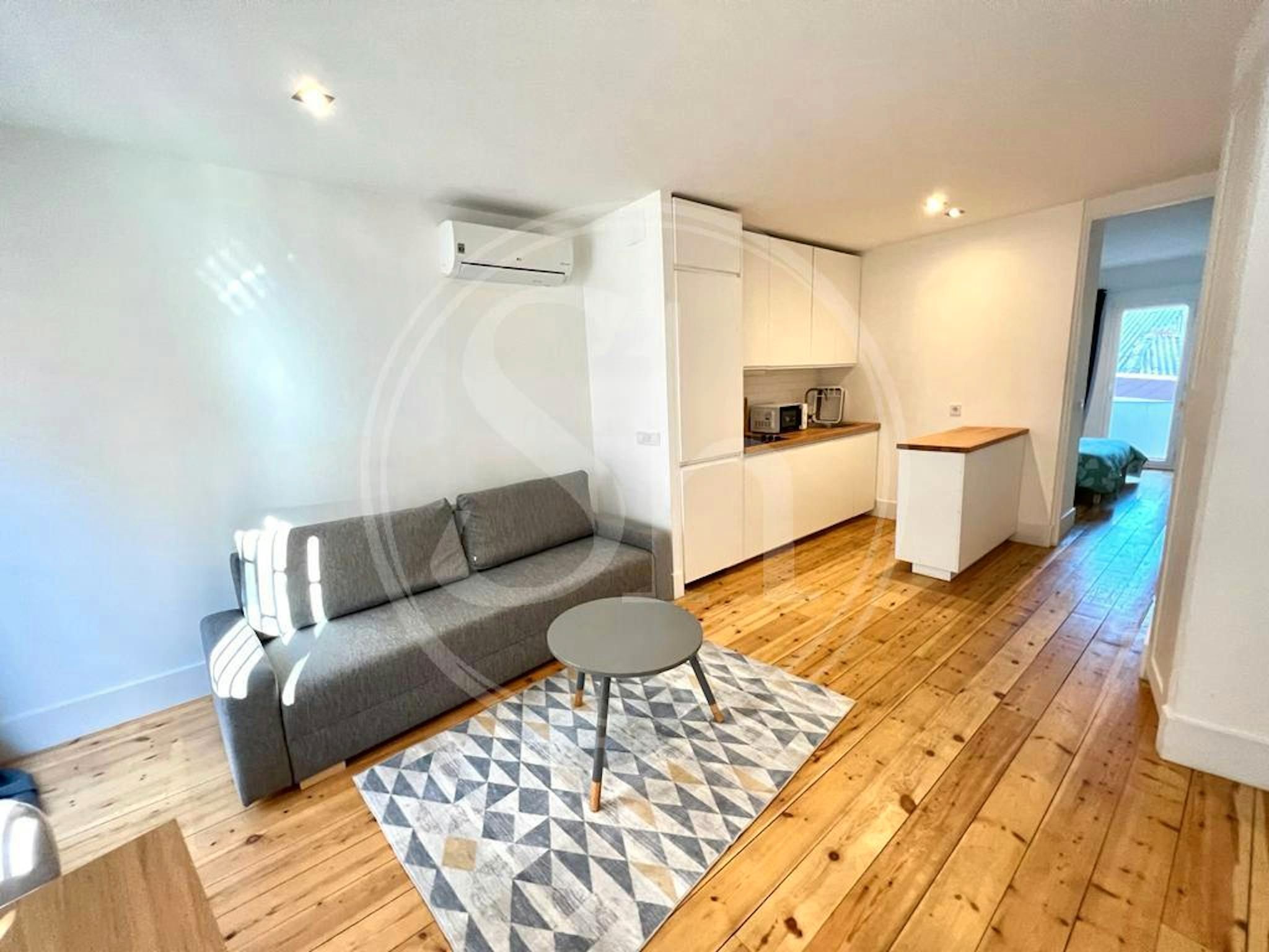 Sala d'estar de Pis de lloguer en  Madrid Capital amb Aire condicionat, Calefacció i Moblat