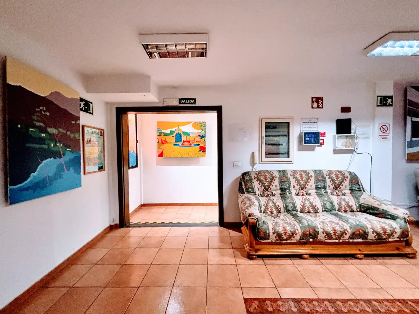 Commercial properties for sale in Teror  with Air Conditioner, Heating and Furnished