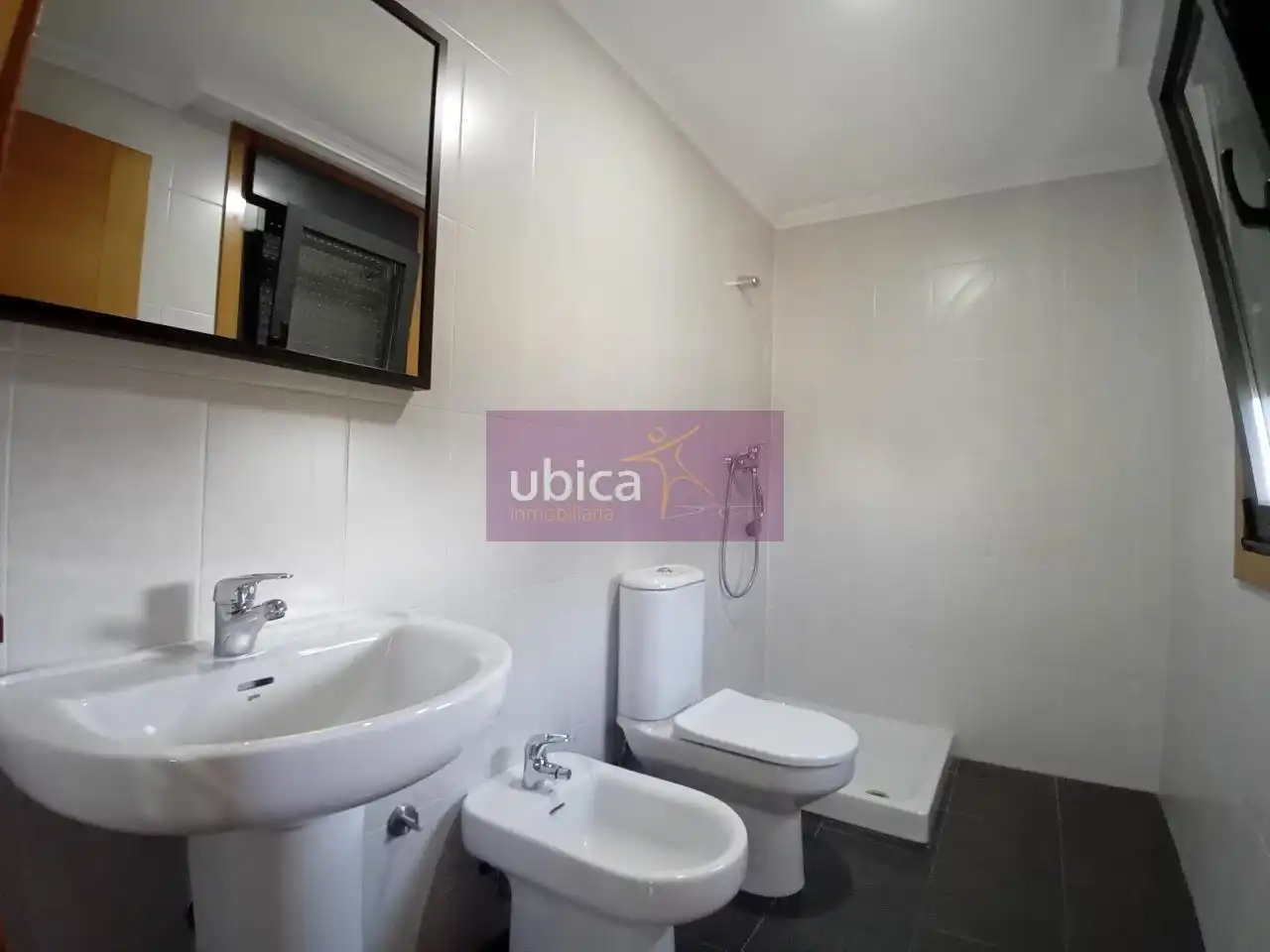 Baño de Piso en venta en Salceda de Caselas con Calefacción