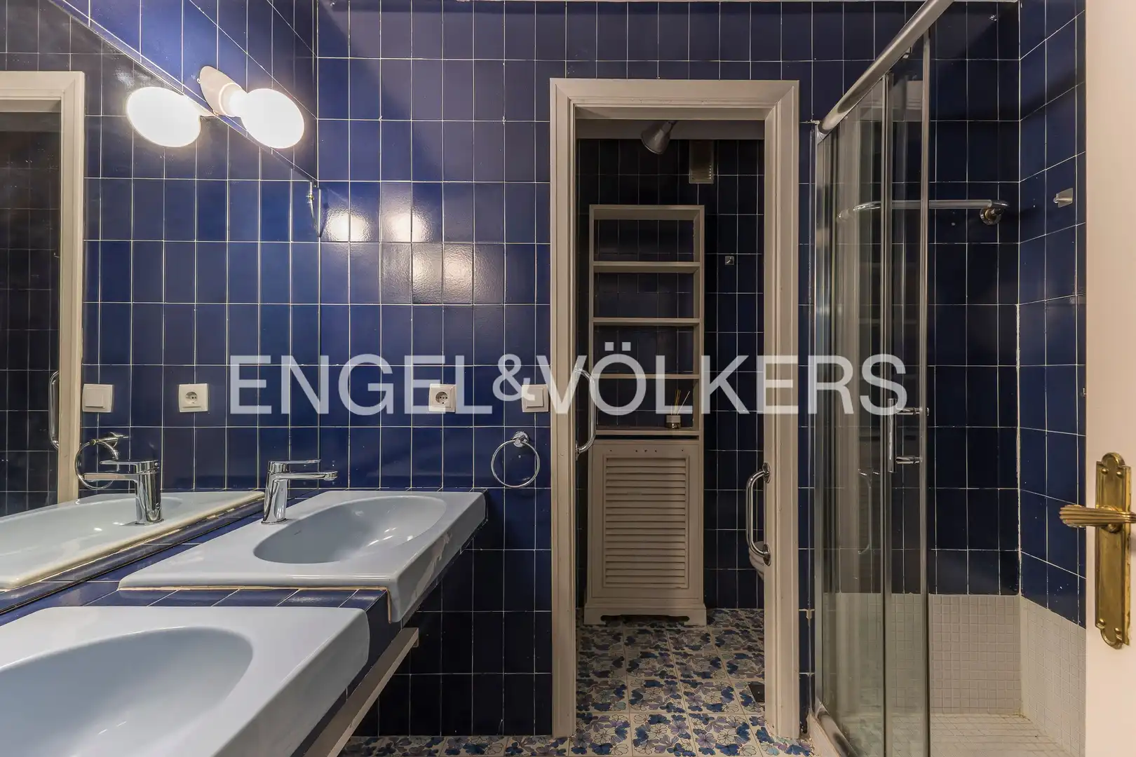 Bathroom of Flat for rent in Chamartín
