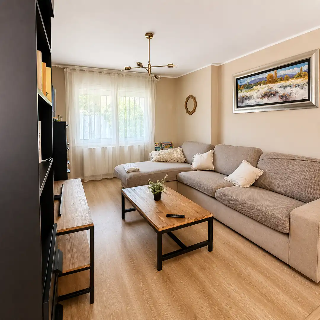 Sala d'estar de Casa adosada en venda en Cambrils amb Aire condicionat, Calefacció i Jardí privat
