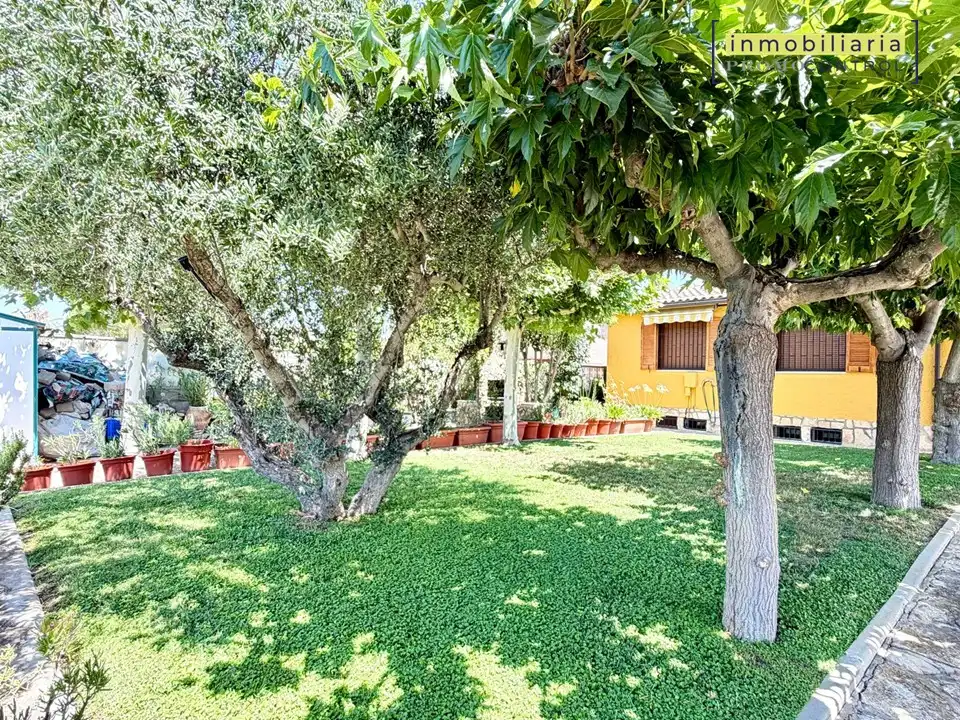Jardí de Casa o xalet en venda en Zuera amb Aire condicionat, Calefacció i Jardí privat
