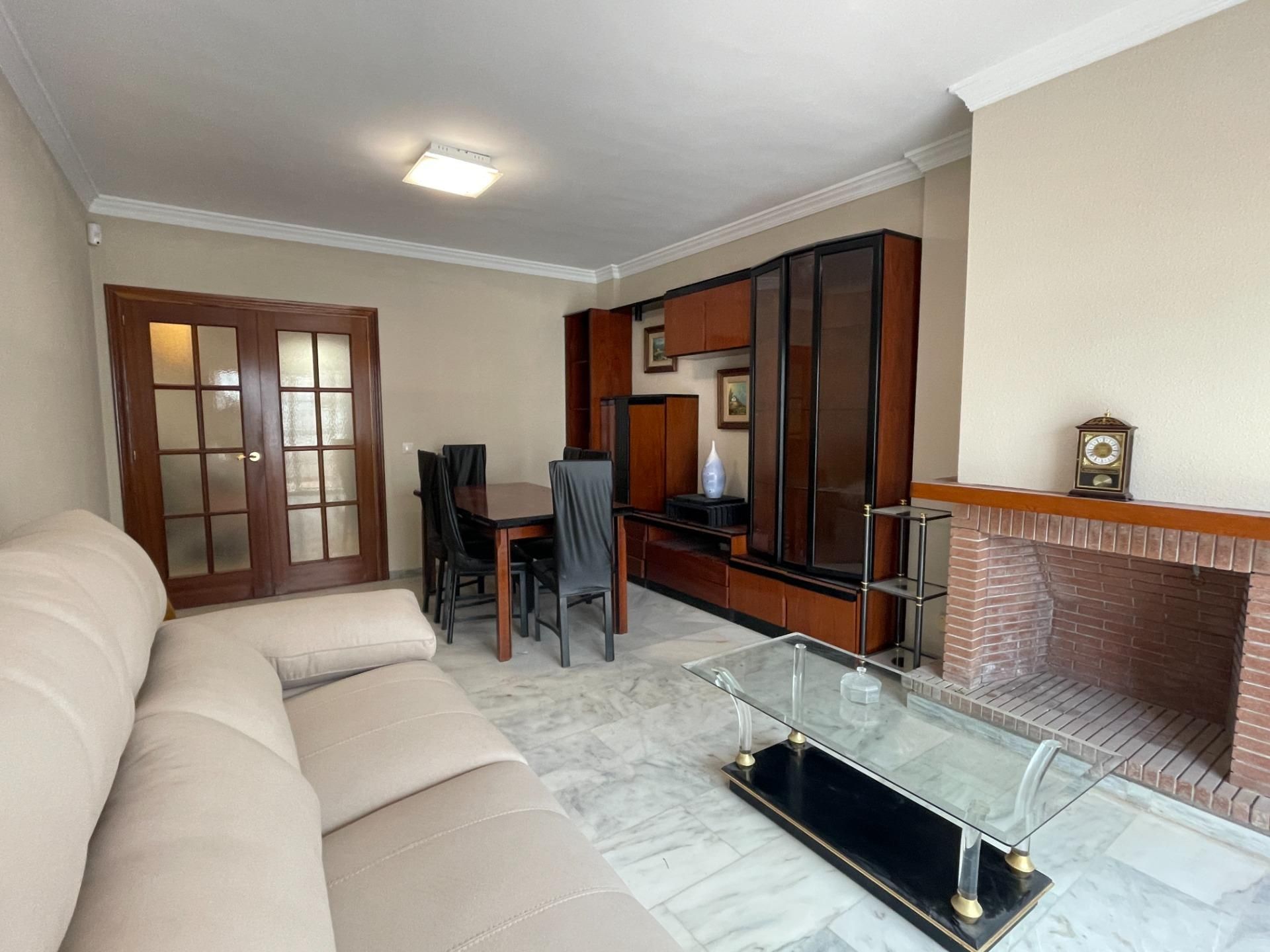 Living room of Single-family semi-detached for sale in Rincón de la Victoria  with Air Conditioner, Private garden and Terrace
