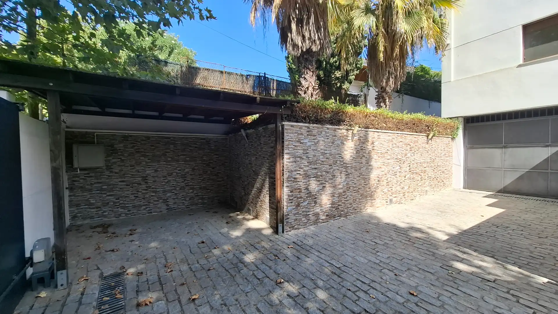 Vista exterior de Casa o xalet de lloguer en Córdoba amb Aire condicionat, Calefacció i Jardí privat