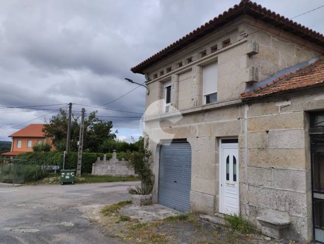 Casa adosada en Venta en Sandiás