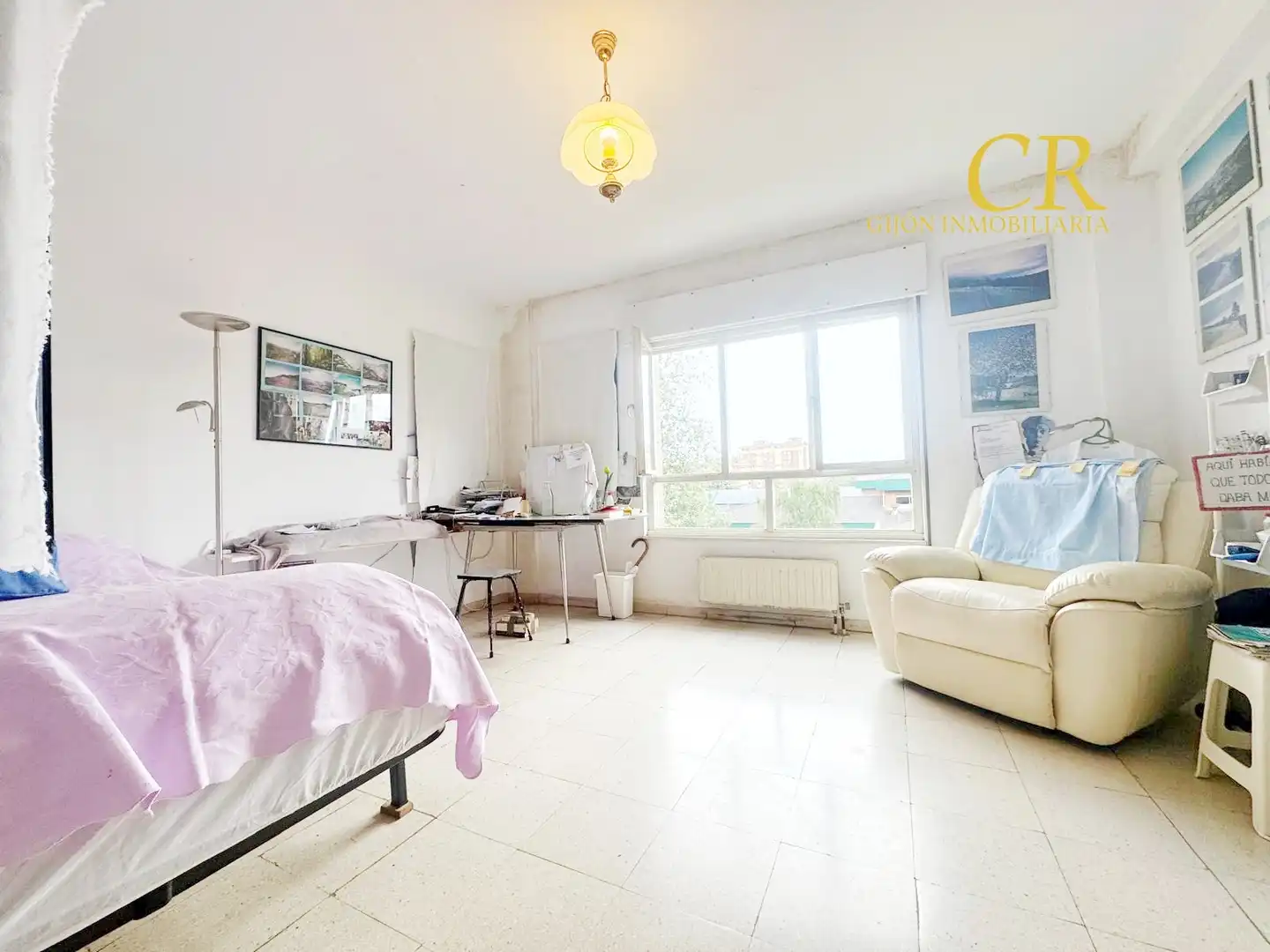 Habitación de Piso en venta en Gijón  con Amueblado