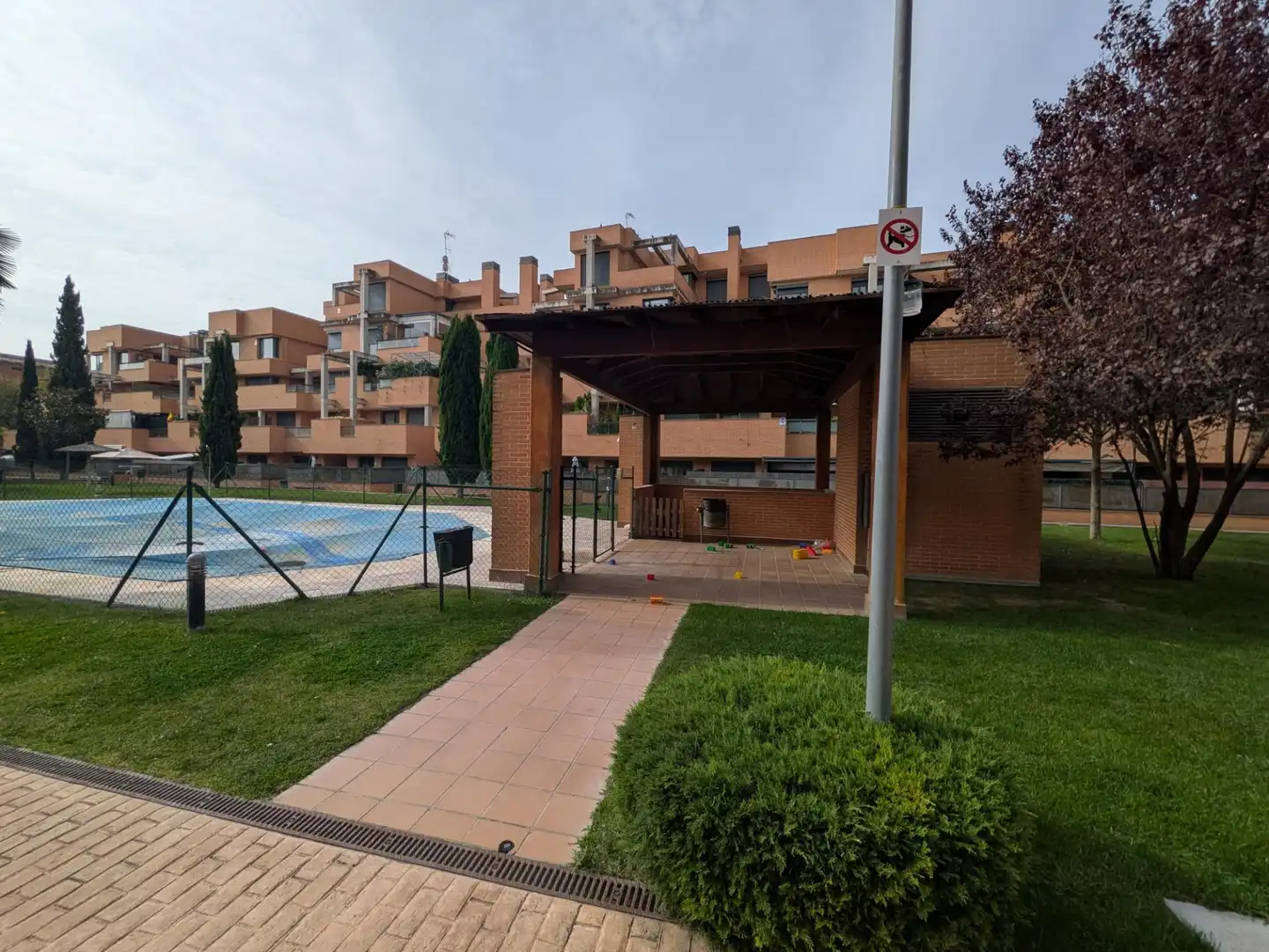 Exterior view of Flat for sale in Yebes - Valdeluz