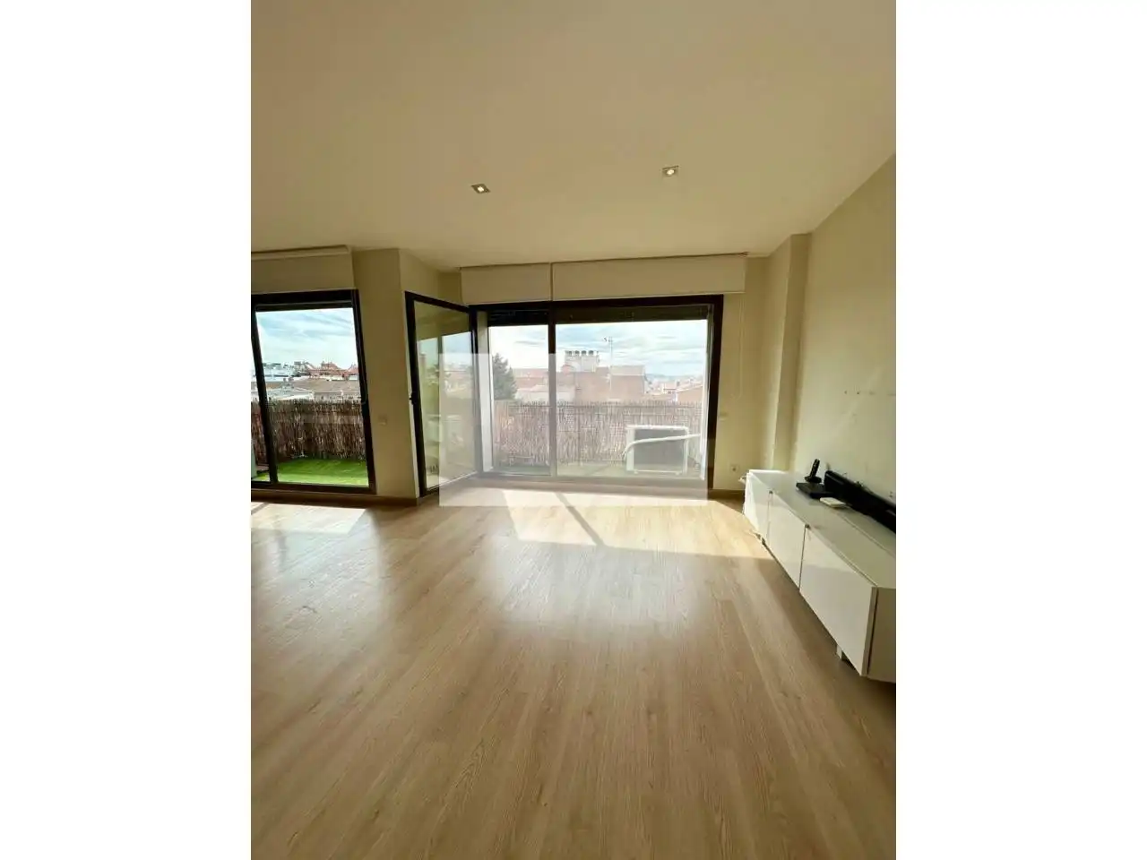 Flat with terrace to rent in Calle Rambla, imagen 2