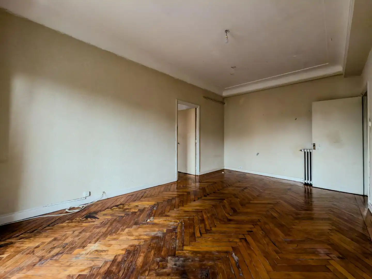 Dormitori de Pis en venda en Torrelavega  amb Calefacció, Parquet i Traster