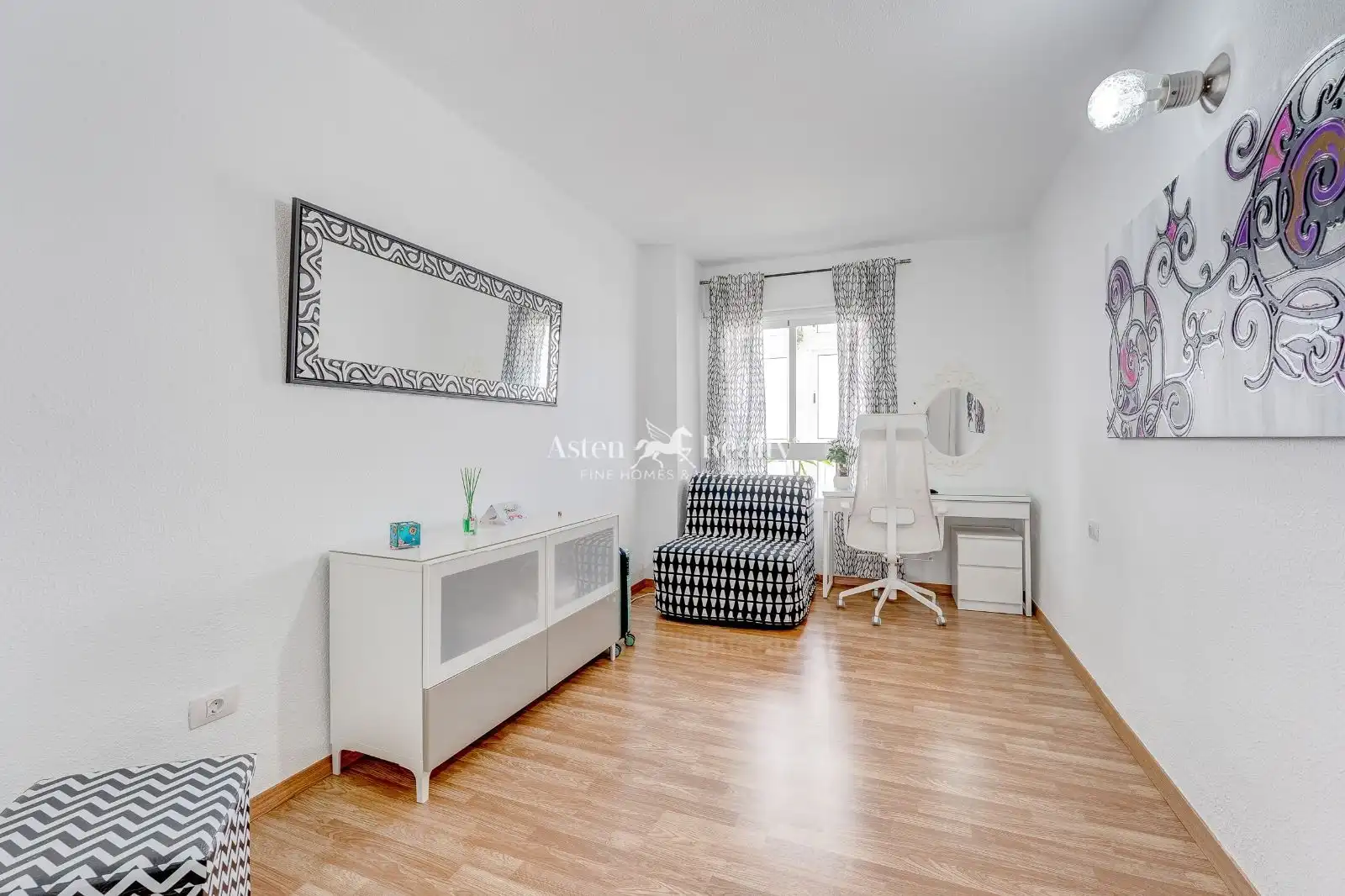 Bedroom of Apartments for sale in San Cristóbal de la Laguna  with Terrace, Swimming Pool and Furnished