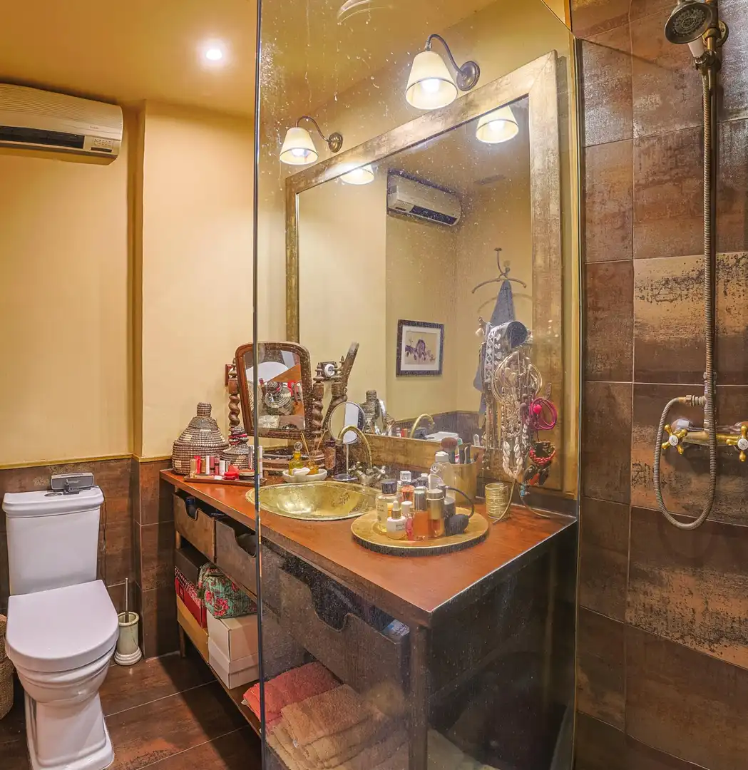 Baño de Piso en venta en Tomares con Aire acondicionado, Jardín privado y Piscina comunitaria