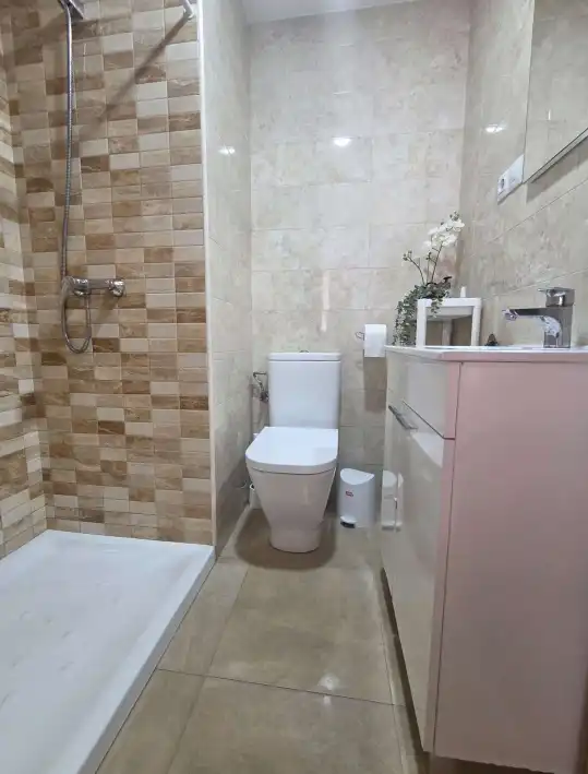 Baño de Piso de alquiler en Málaga con Amueblado