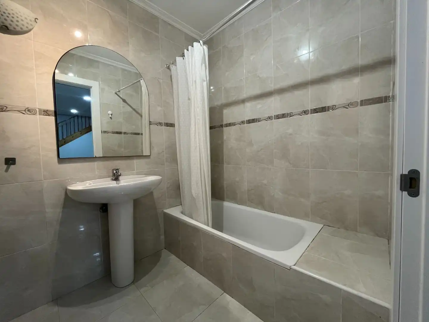 Baño de Casa o chalet en venta en Castro-Urdiales con Calefacción, Terraza y Trastero