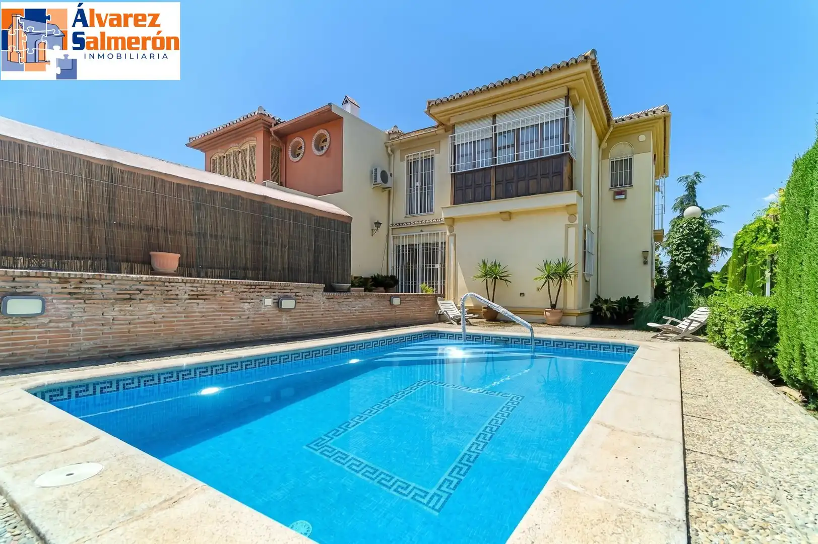 Vista exterior de Casa o chalet en venta en Albolote con Piscina