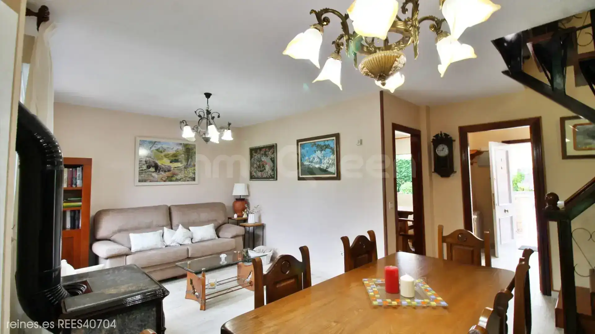Sala de estar de Casa adosada en venta en Penagos con Jardín privado, Terraza y Amueblado