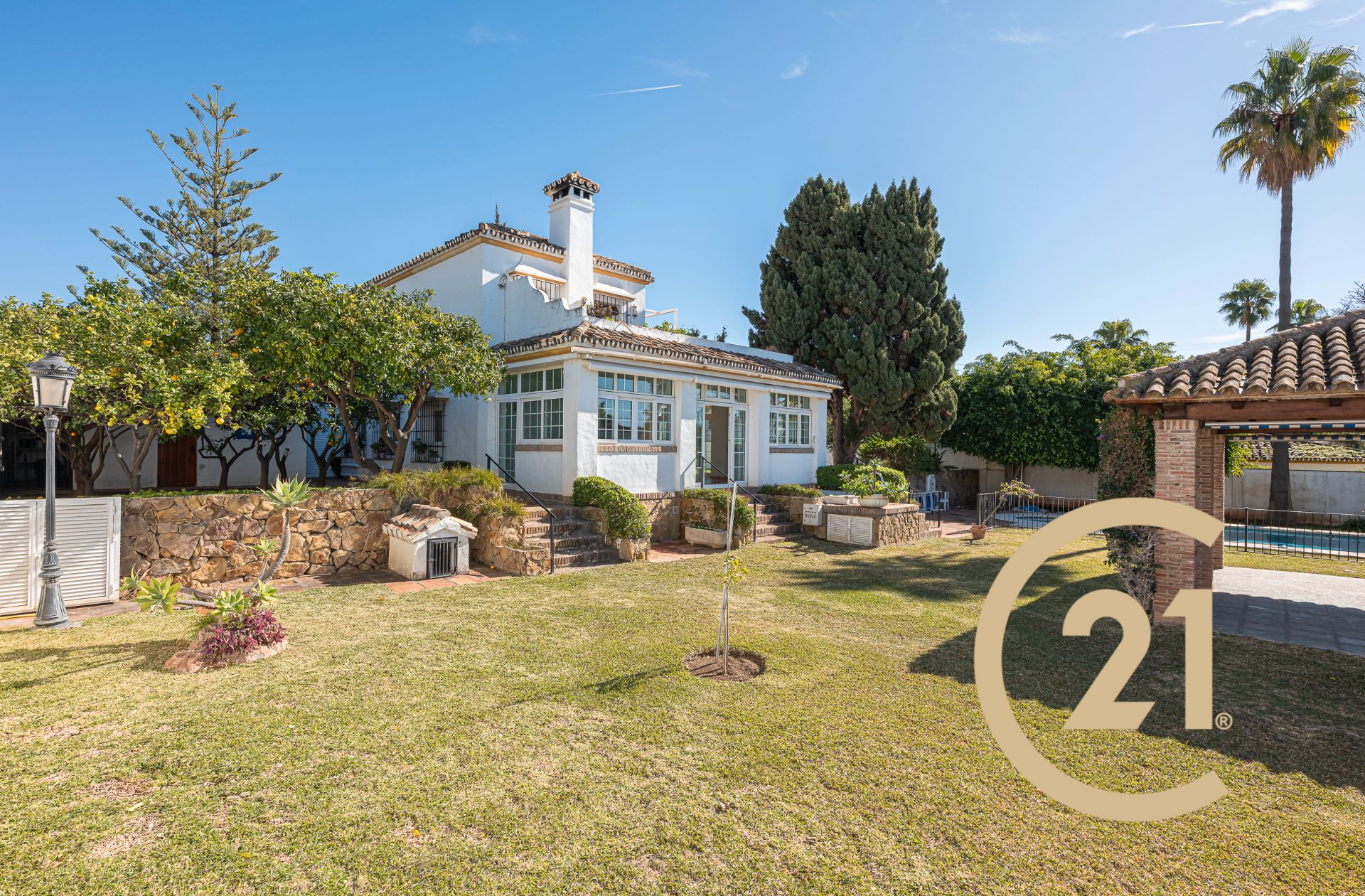 Garden of House or chalet for sale in Marbella  with Air Conditioner, Private garden and Terrace