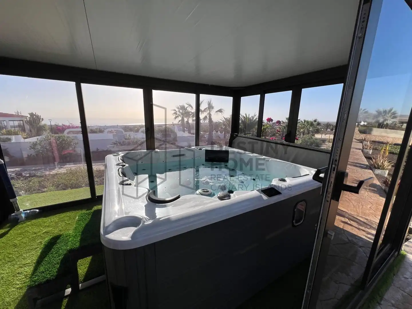 Terrassa de Casa o xalet en venda en La Oliva amb Aire condicionat, Jardí privat i Terrassa