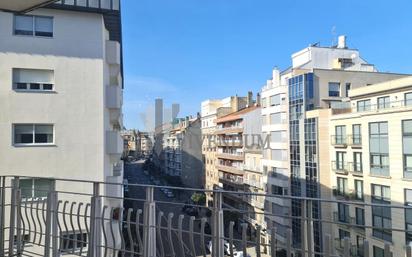 Vista exterior de Pis en venda en Vigo  amb Terrassa i Balcó