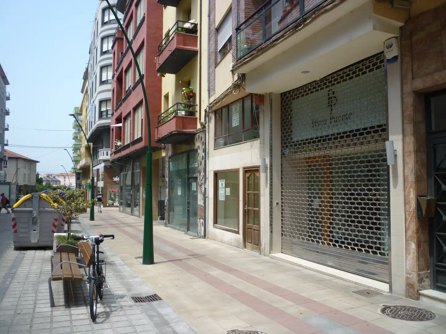 Vista exterior de Local en venda en Torrelavega 