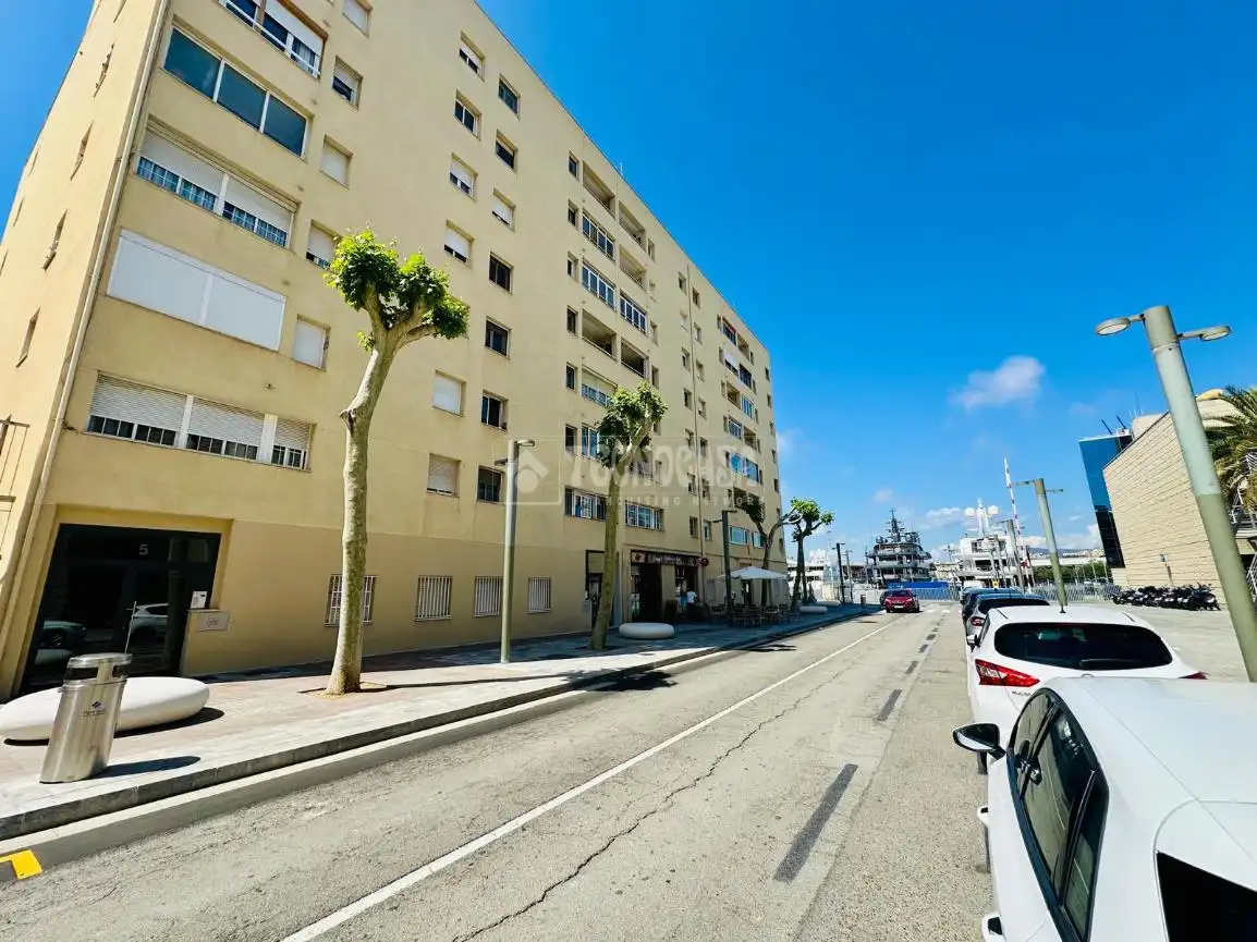 Vista exterior de Piso en venta en Barcelona con Aire acondicionado, Calefacción y Balcón