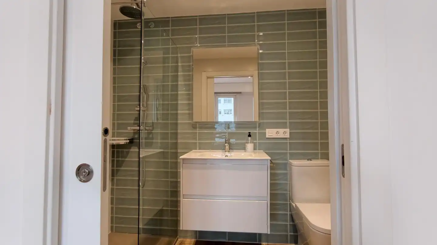 Badezimmer von Wohnung zum Verkauf in Santiago de Compostela  mit Heizung und Abstellraum